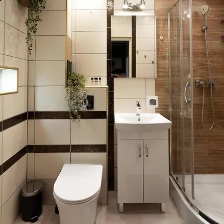 Comfort & Aleja Solidarnosci * 华沙