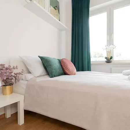 Apartment Comfort & Aleja Solidarnosci *